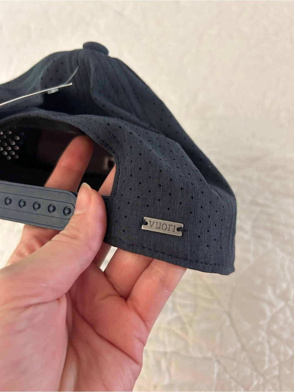 Vuori NWT V1 Water Tech Hat Navy Blue - Picture 4 of 5